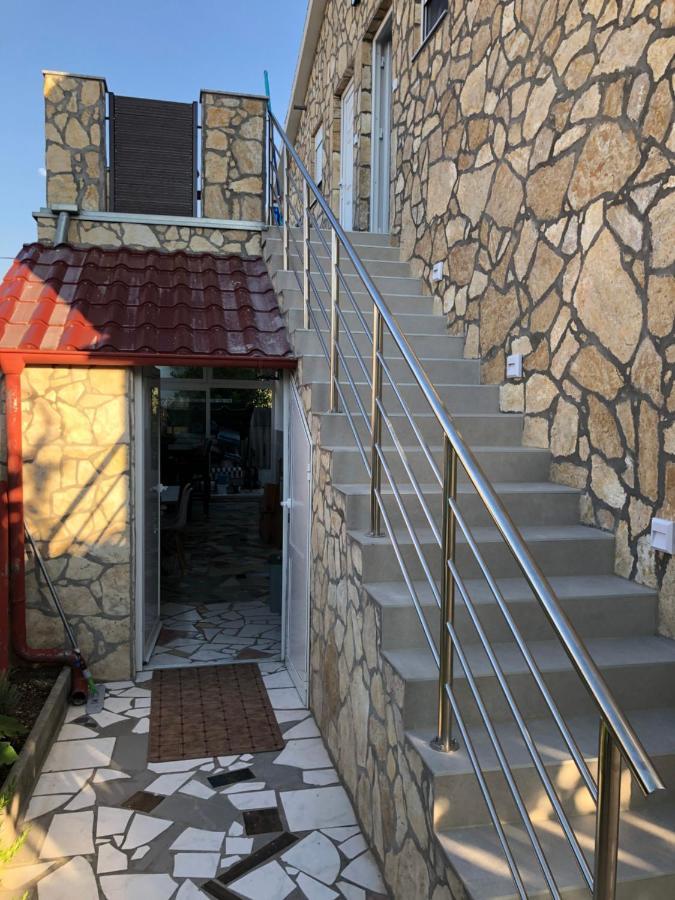 Appartement Vila Fajen Sukosan Luaran gambar