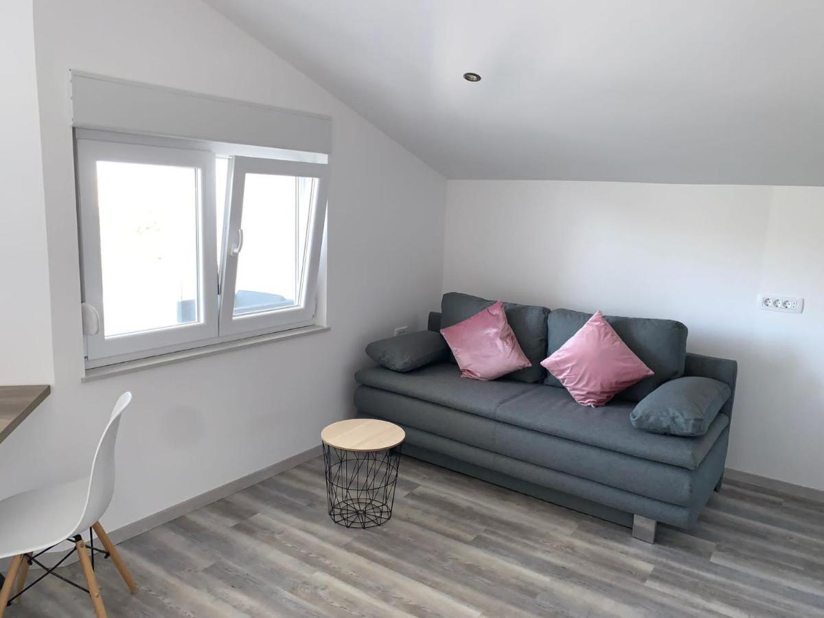 Appartement Vila Fajen Sukosan Luaran gambar
